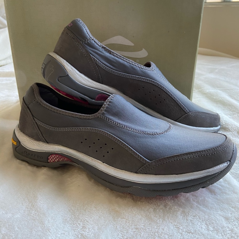 SOLD Abeo Walking Shoes